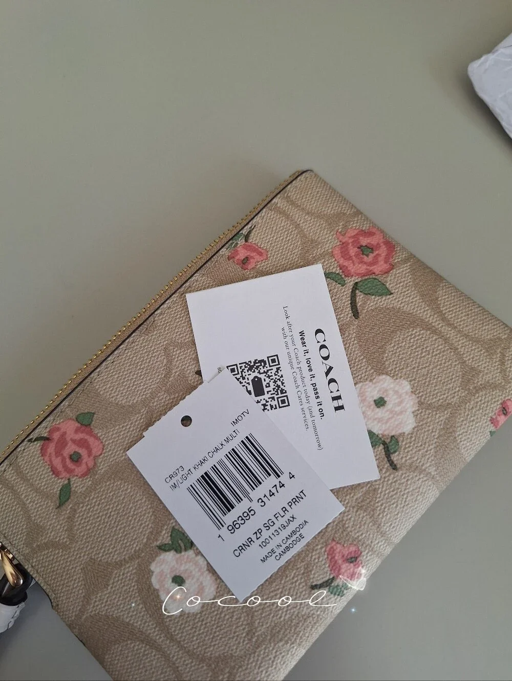 NWT Coach Floral Zip Wristlet in Beige Signature Canvas